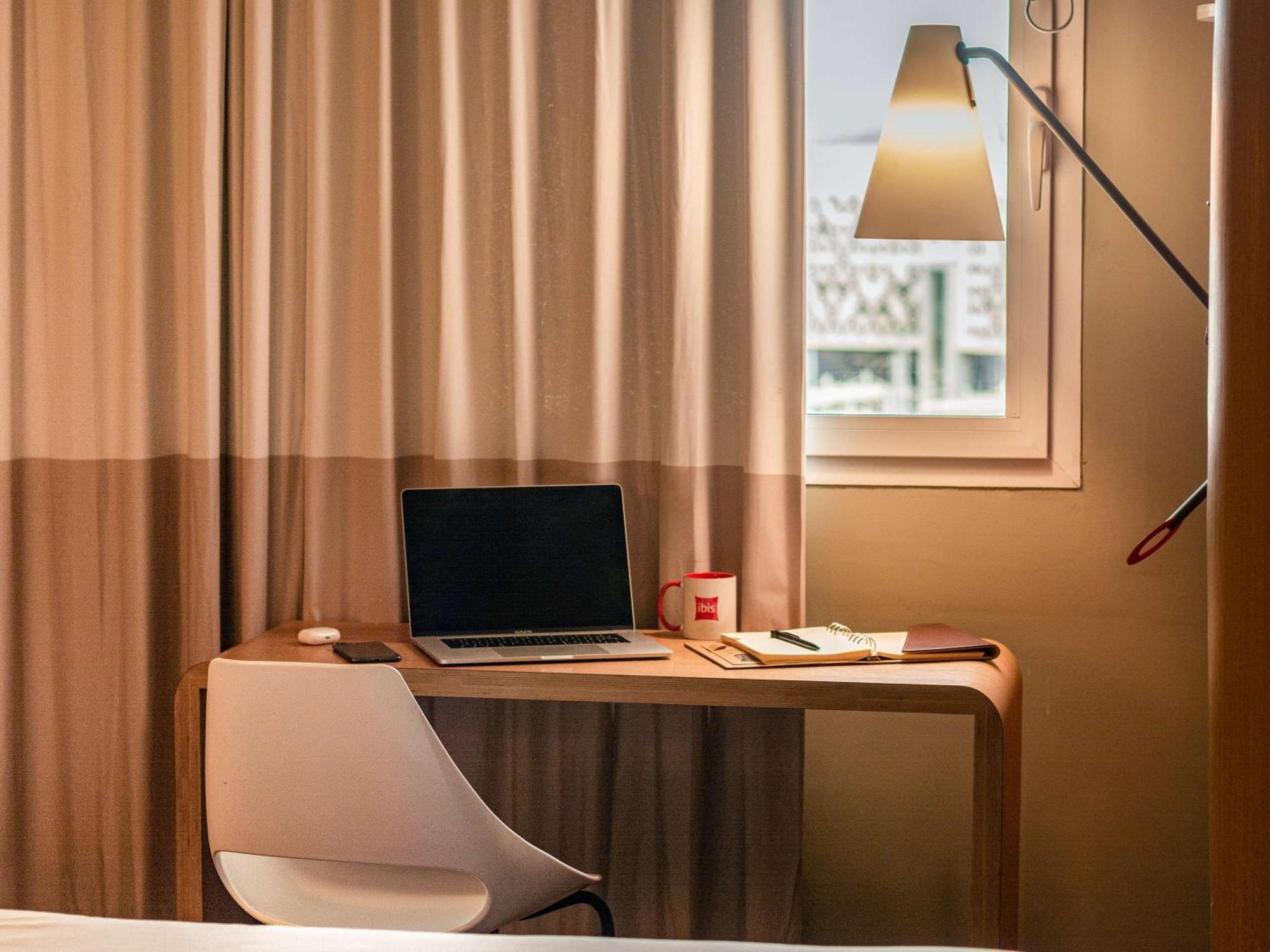 Отель Ibis Rabat Agdal Экстерьер фото